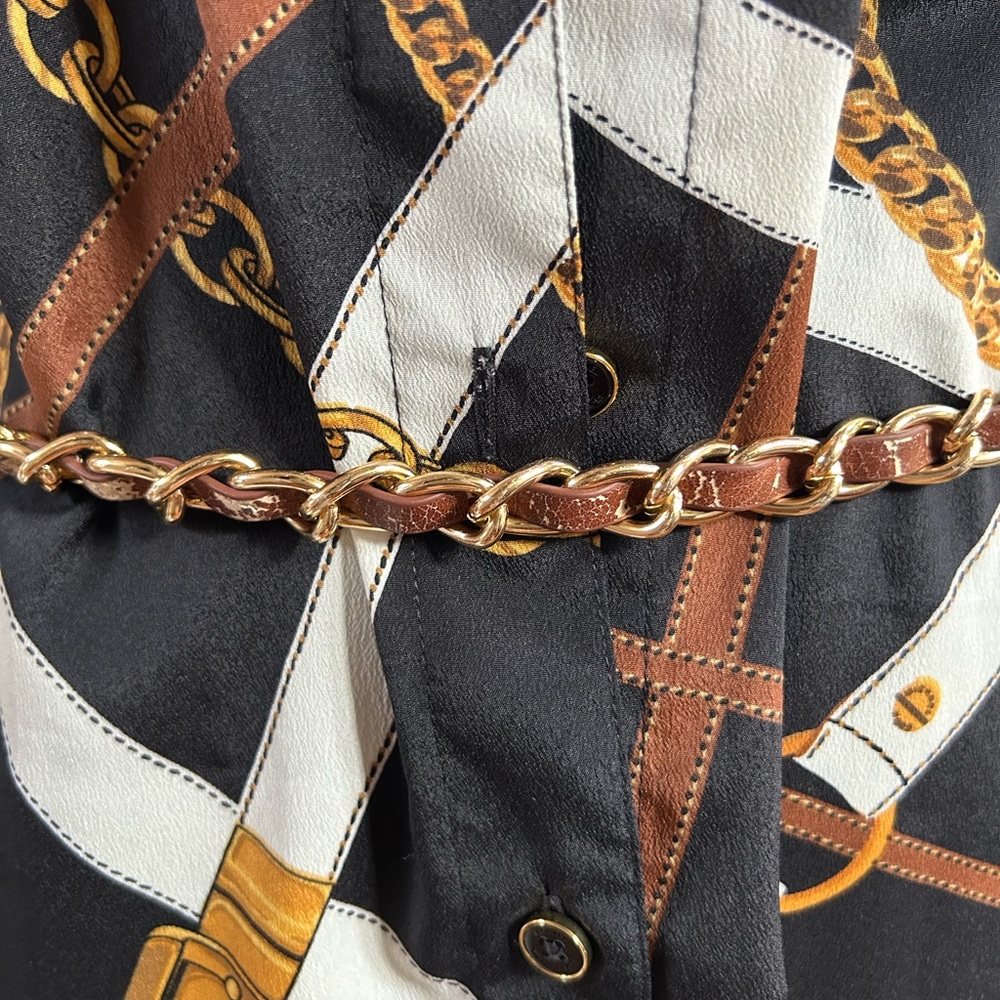 Chic Chain Print Dress - Picture 2 of 10